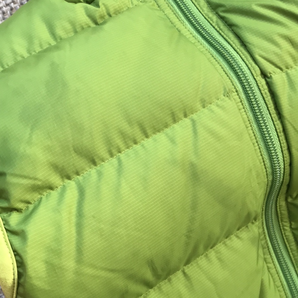 Patagonia Hi Loft Puffer Vest (kids' size S) - Picture 5 of 12